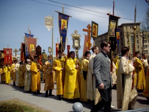 16 мая в Новосибирске крестный ход и молебен открыли мероприятия в честь Дня славянской письменности и культуры